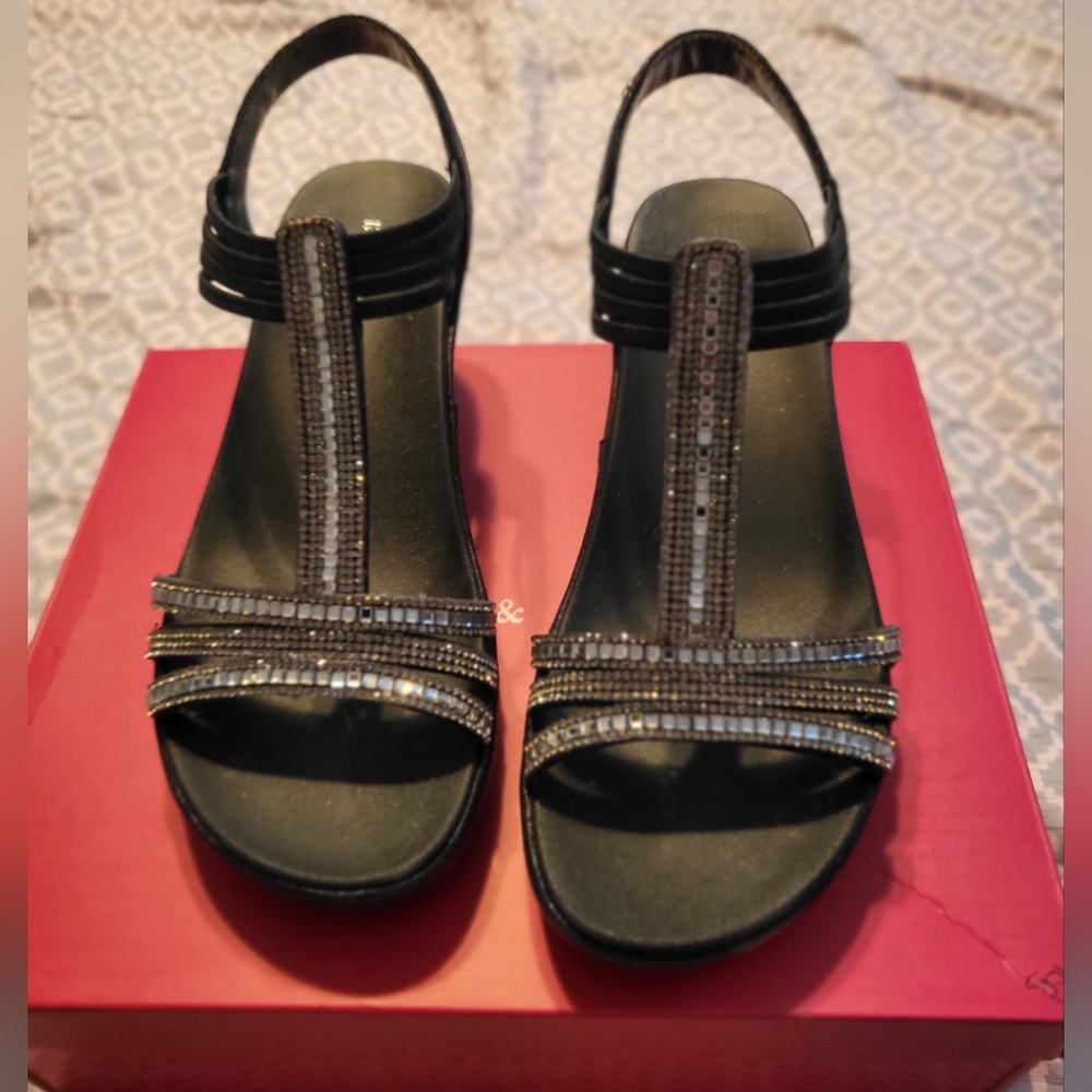 Kelly & Katie wedges
